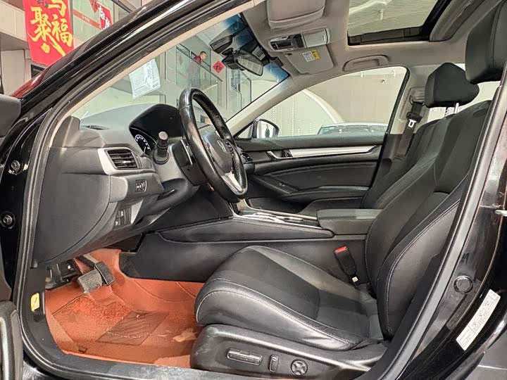 Фото 5 - Honda Accord