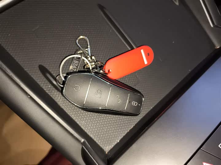 Фото 9 - BYD Qin L