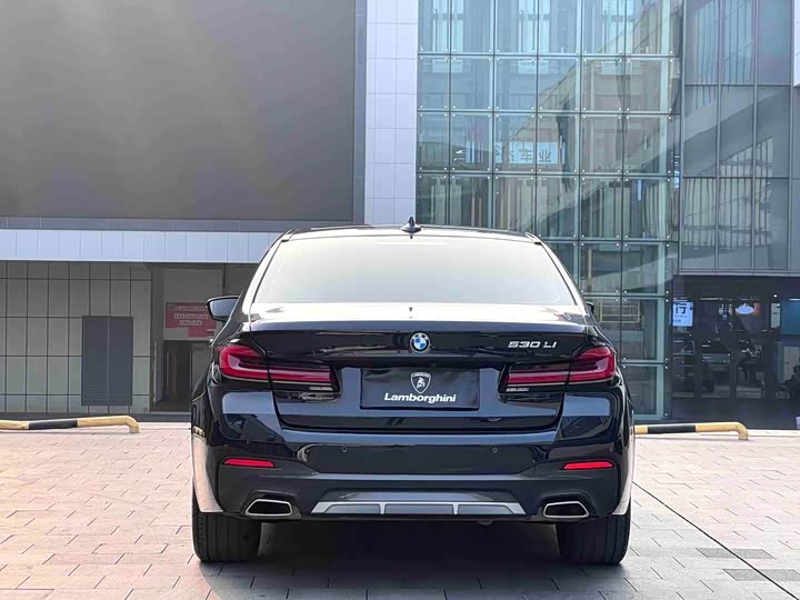 Фото 5 - BMW 5 Series