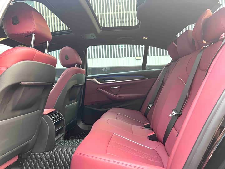 Фото 9 - BMW 5 Series