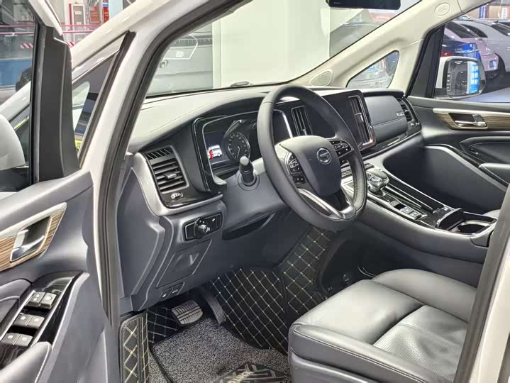 Фото 4 - GAC Trumpchi M8