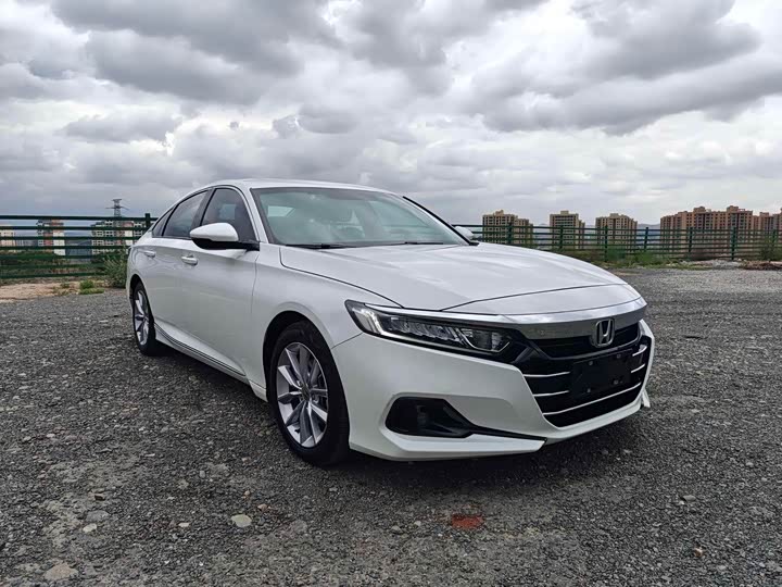 Фото 3 - Honda Accord