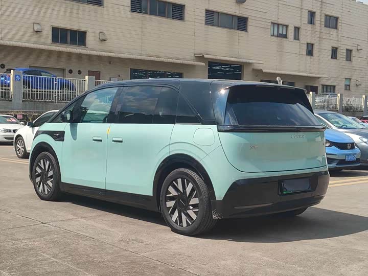 Фото 6 - Zeekr Mix