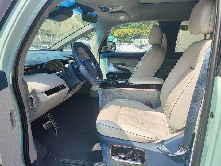 Фото 8 - Zeekr Mix