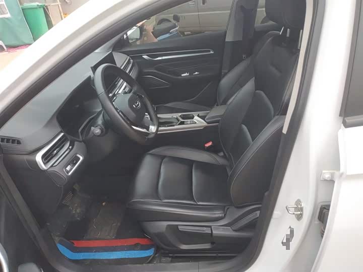 Фото 8 - Geely Emgrand