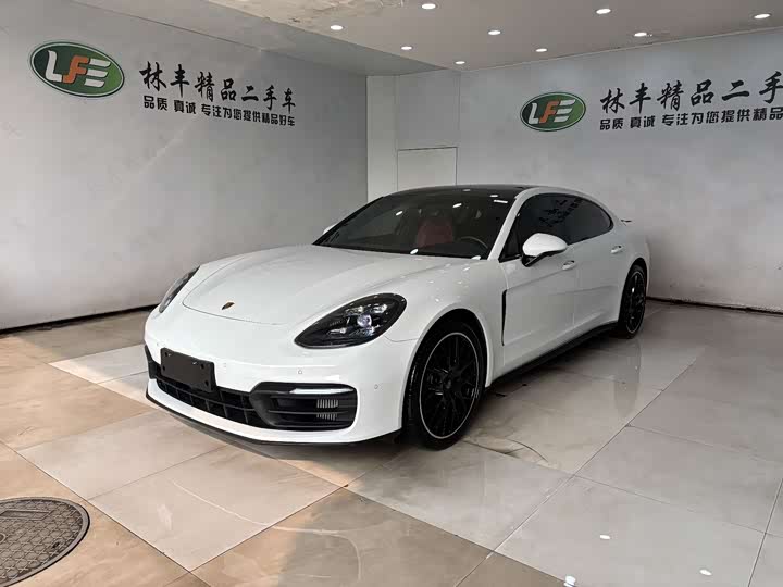 Фото 1 - Porsche Panamera