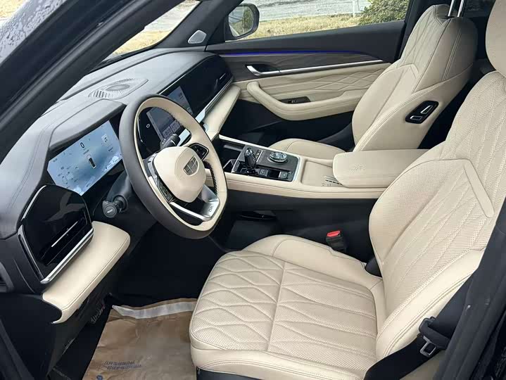 Фото 4 - Geely Monjaro