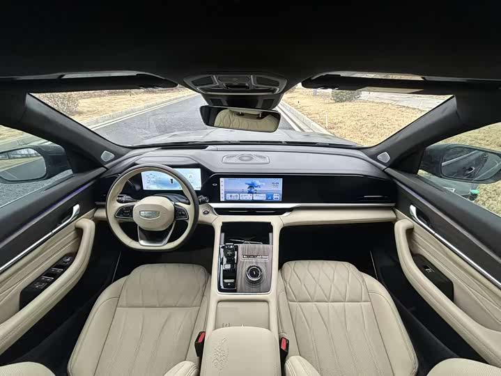 Фото 6 - Geely Monjaro