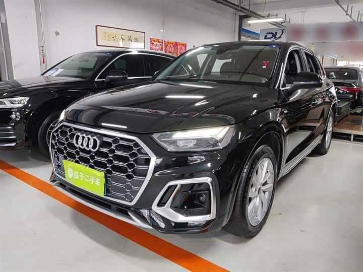 Фото 2 - Audi Q5L