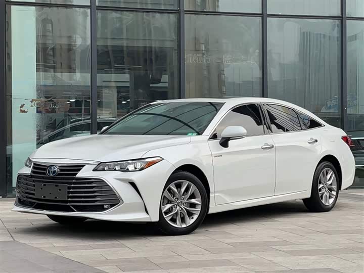 Фото 1 - Toyota Avalon