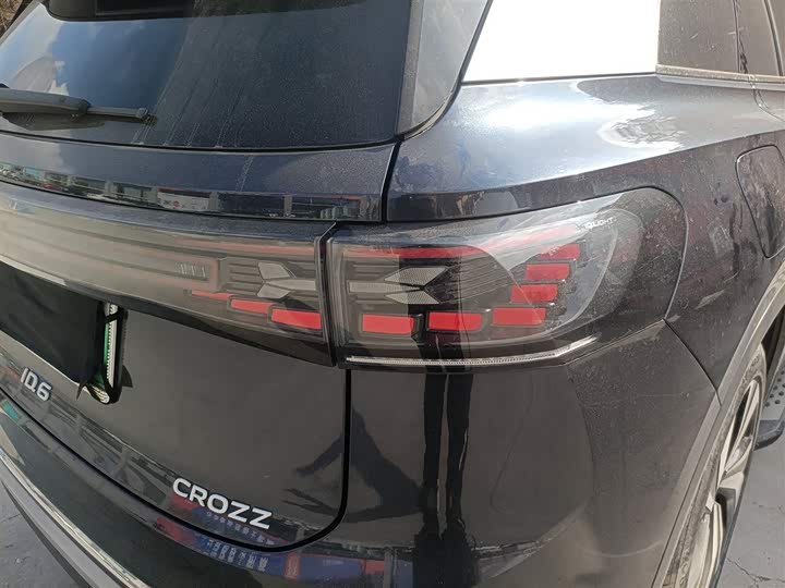 Фото 8 - Volkswagen ID.6 Crozz