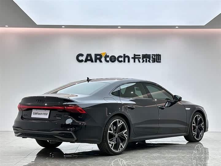 Фото 5 - Audi A7L