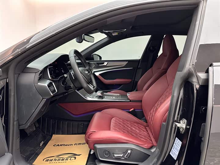 Фото 8 - Audi A7L