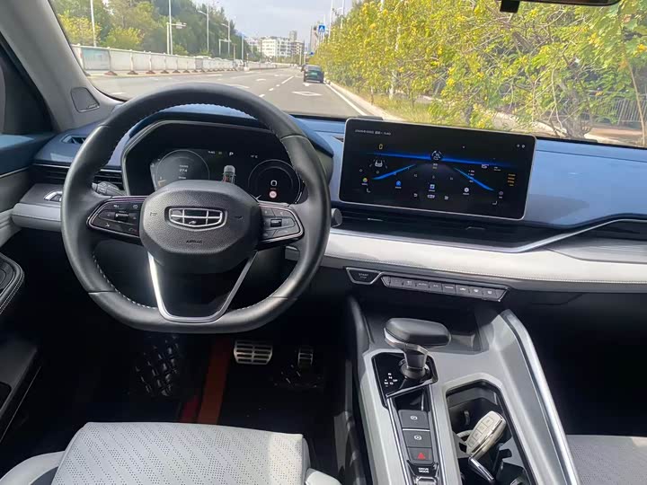 Фото 6 - Geely Preface