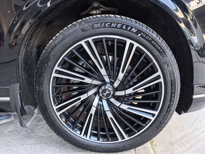 Фото 5 - XPeng G9