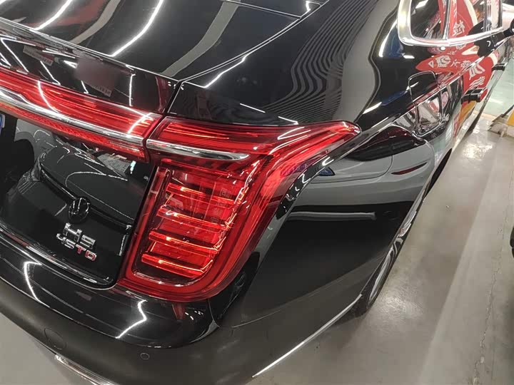 Фото 8 - Hongqi H9