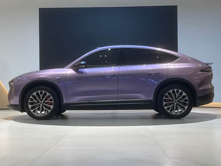 Фото 6 - Nio EC6