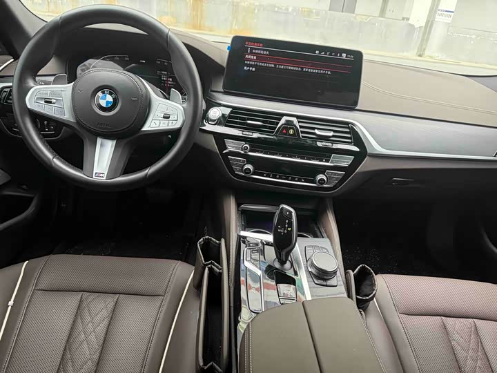 Фото 9 - BMW 5 Series