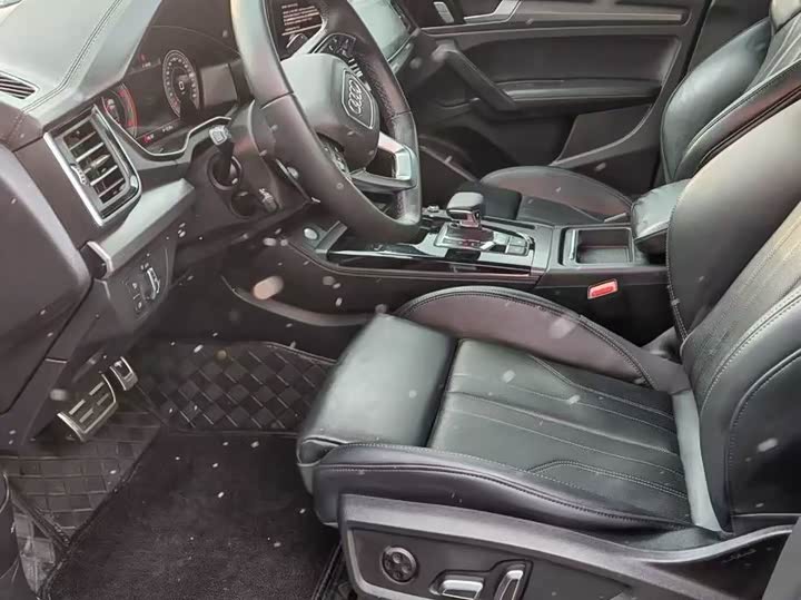 Фото 4 - Audi Q5L