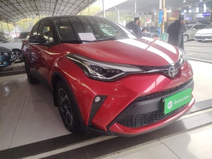 Фото 4 - Toyota C-HR