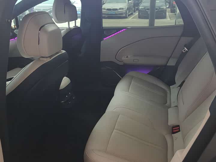 Фото 7 - Zeekr 007