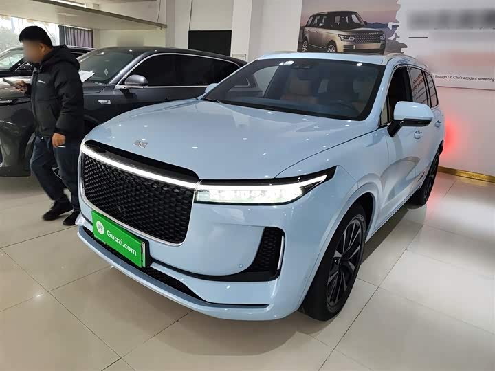 Фото 2 - LiXiang One