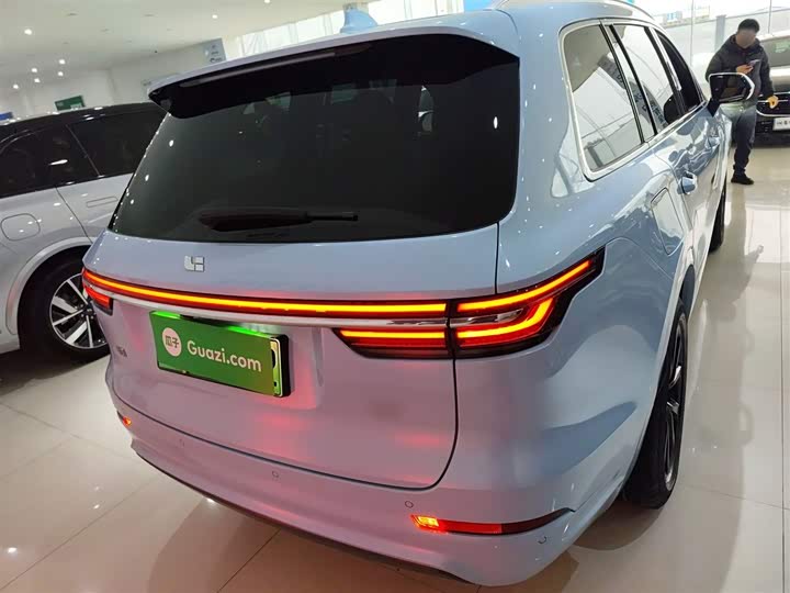 Фото 6 - LiXiang One