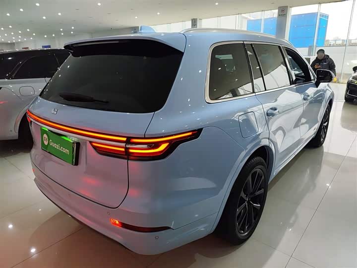 Фото 7 - LiXiang One