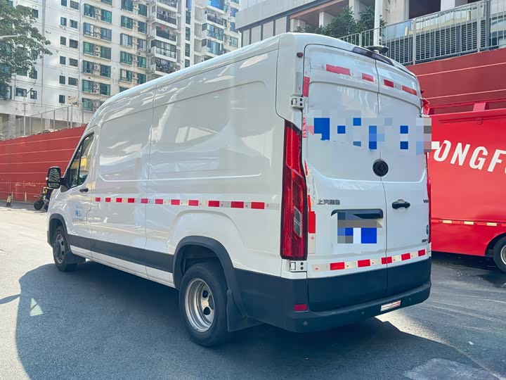 Фото 9 - Maxus V90