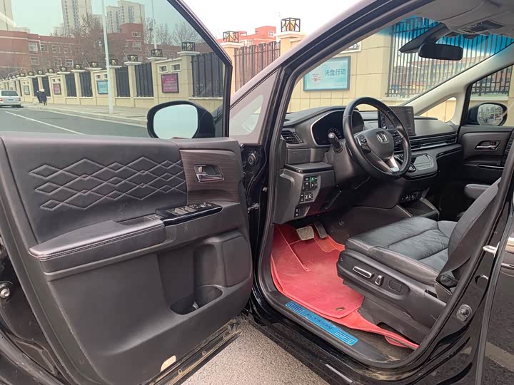 Фото 7 - Honda Elysion