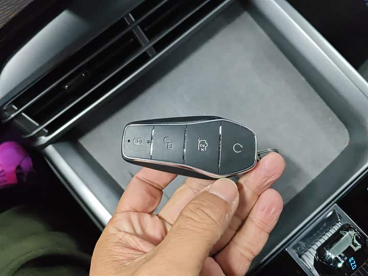 Фото 9 - BYD Seal 07 DM-i Hybrid