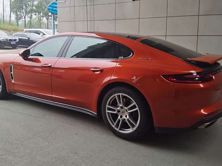 Фото 8 - Porsche Panamera