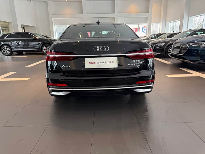 Фото 7 - Audi A6L