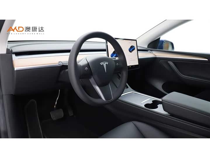 Фото 6 - Tesla Model Y