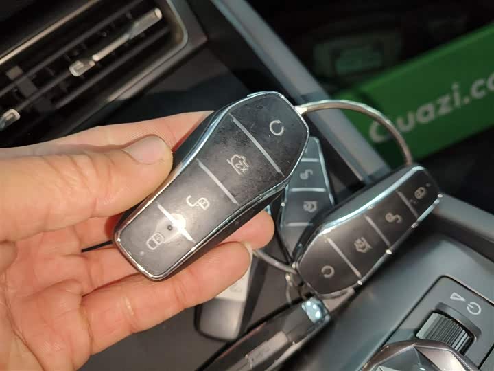 Фото 9 - BYD Qin L