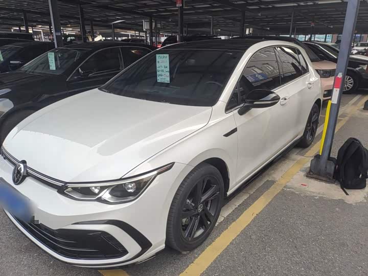 Фото 2 - Volkswagen Golf