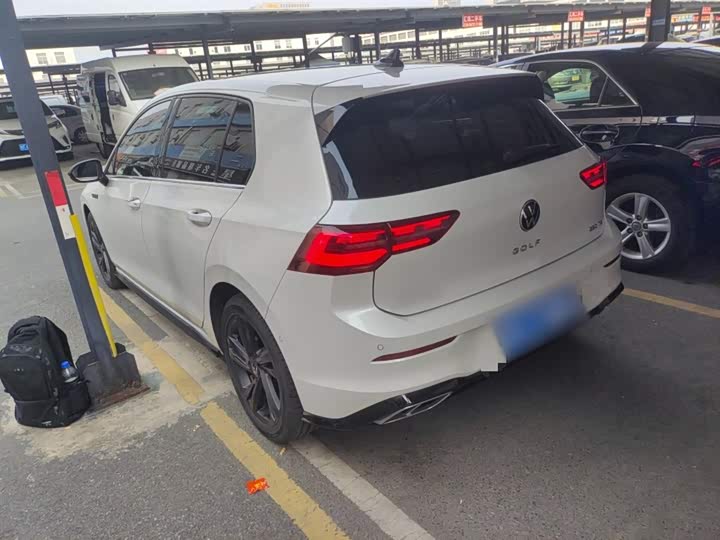 Фото 5 - Volkswagen Golf