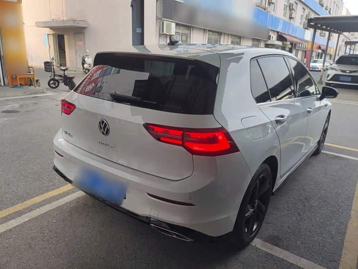 Фото 7 - Volkswagen Golf