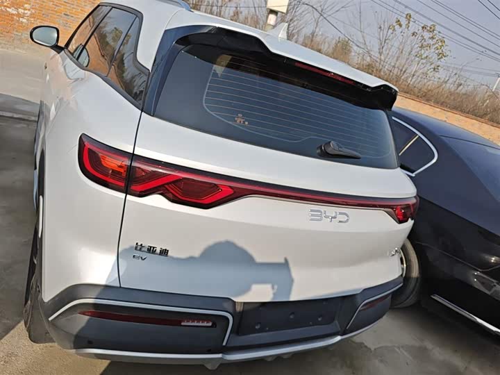 Фото 6 - BYD Yuan Up