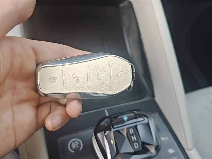 Фото 9 - BYD Yuan Up