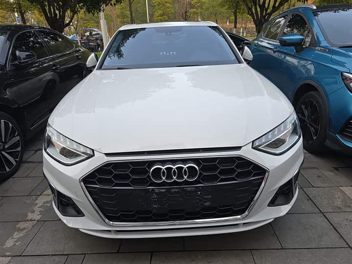 Фото 3 - Audi A4L