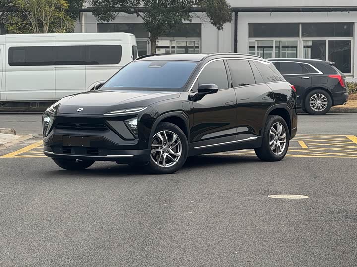 Фото 1 - Nio ES6