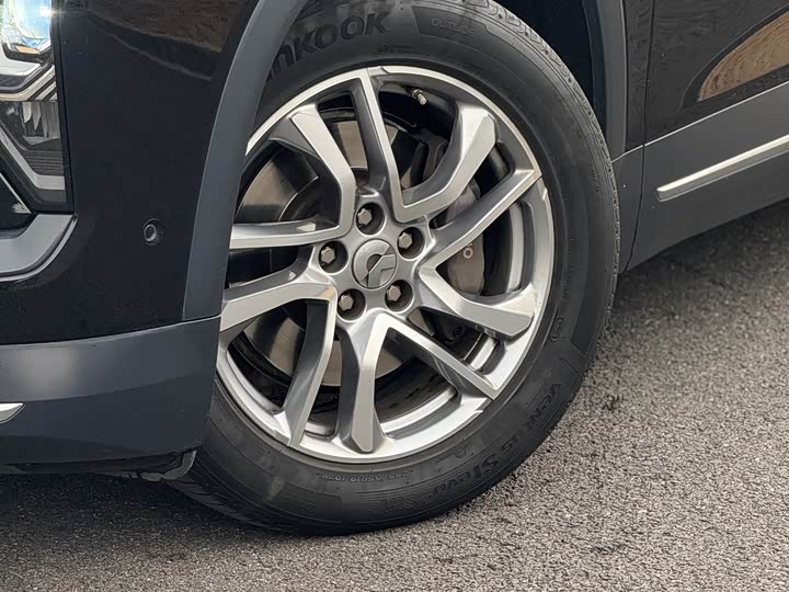 Фото 7 - Nio ES6