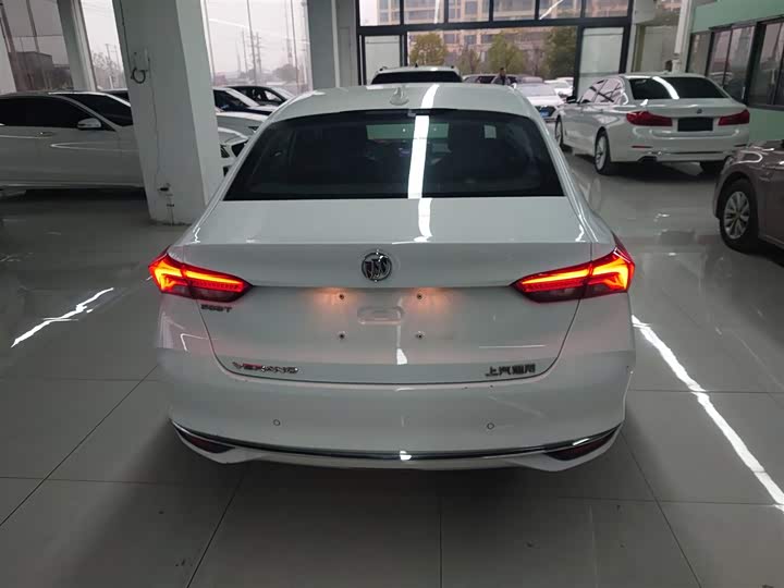 Фото 6 - Buick Verano