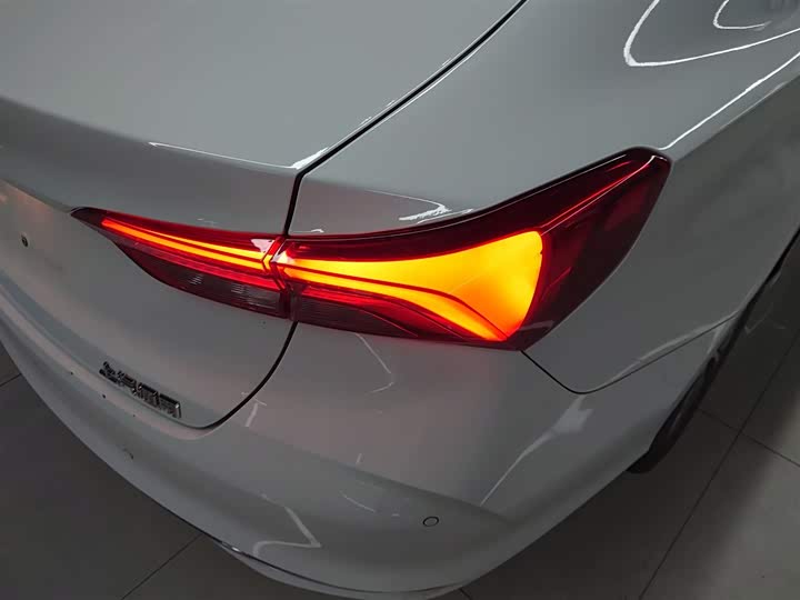 Фото 8 - Buick Verano