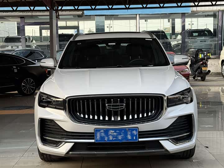 Фото 2 - Geely Monjaro