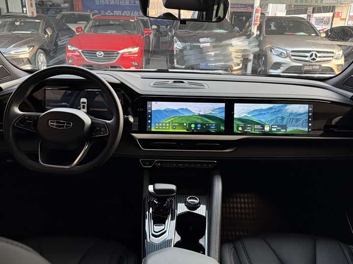 Фото 4 - Geely Monjaro