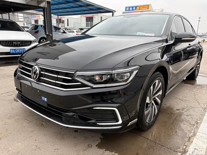 Фото 1 - Volkswagen Magotan GTE Hybrid