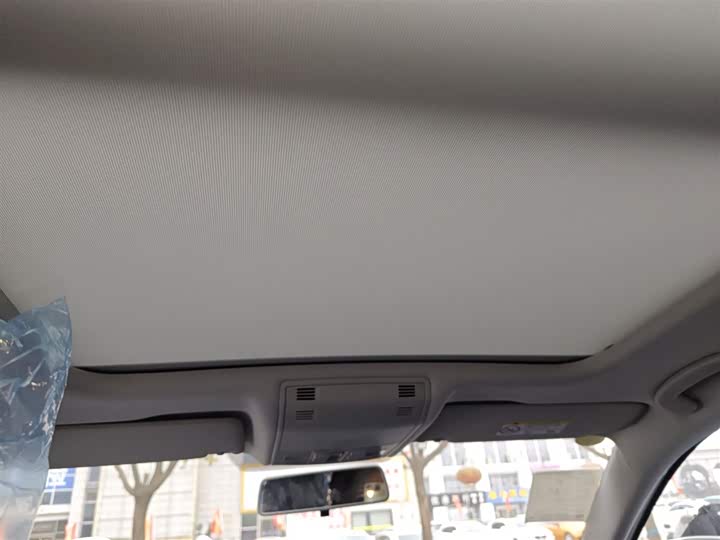 Фото 8 - Volkswagen Sagitar L