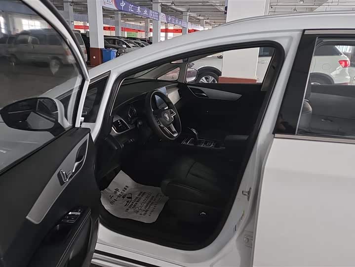 Фото 9 - BYD Song Max